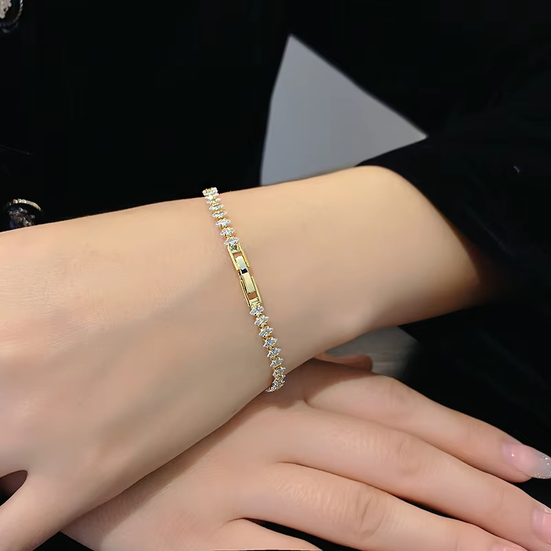 Dainty Gold CZ Bracelet – Wome - Formal Gala Wear Women 评论和价格